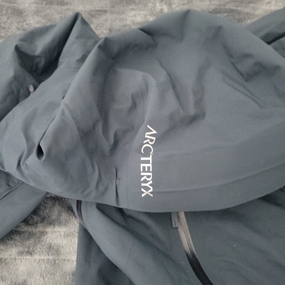 Mens medium rush jacket arcteryx - Picture 6 of 6